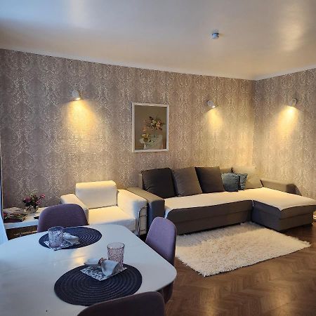 Charme Apartment Jelgava Ngoại thất bức ảnh